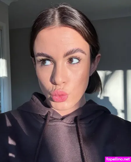 Ainslie Gardiner OnlyFans Thumbnail #FRgYgBx3QU
