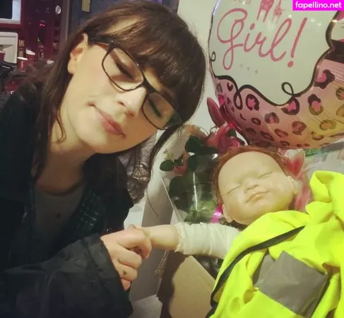 Aisling Bea OnlyFans Thumbnail #IrK5Tm2RKp