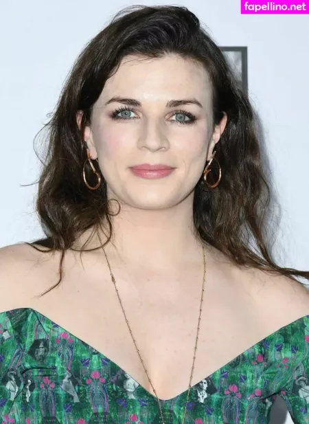Aisling Bea OnlyFans Thumbnail #xZZuBgUPmu