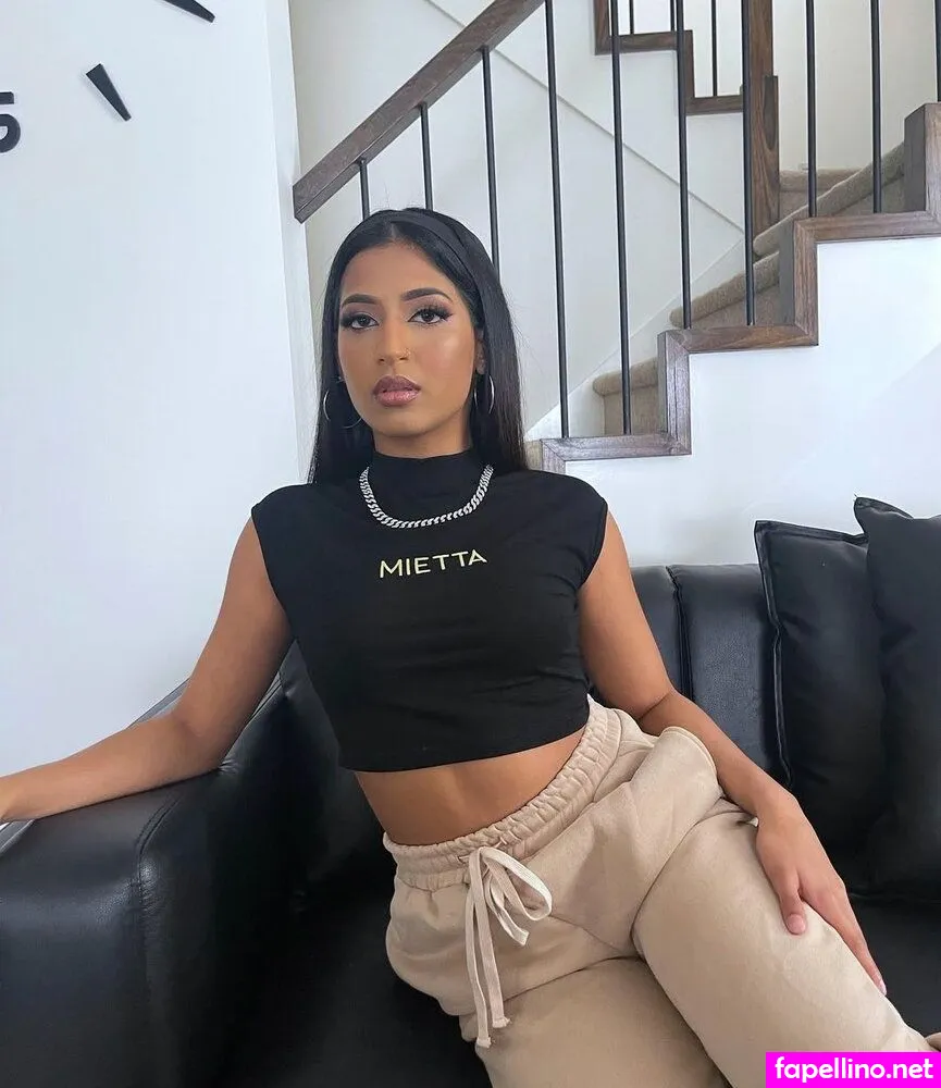 aiswarya.menon Nude Leaked OnlyFans Photo #uosXlbEvHl