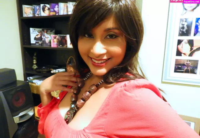 Aiysha Saagar OnlyFans Thumbnail #5uJoZhi5A0
