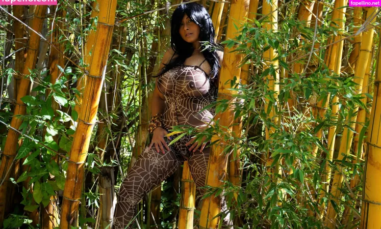 Aiysha Saagar OnlyFans Thumbnail #RcROSWLJAJ