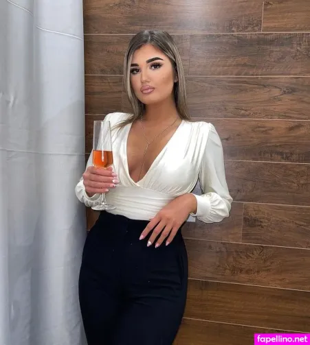Ajla Dautovic OnlyFans Thumbnail #raXMVnKAK7