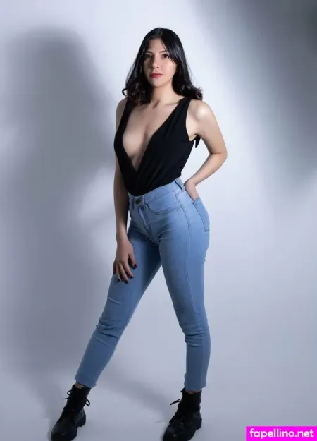 Aknahis OnlyFans Thumbnail #AK78hJHhFa