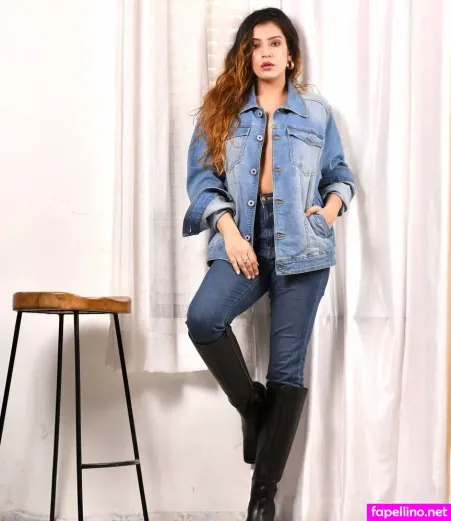 Akshita Dutta OnlyFans Thumbnail #MkLd2F7ee5