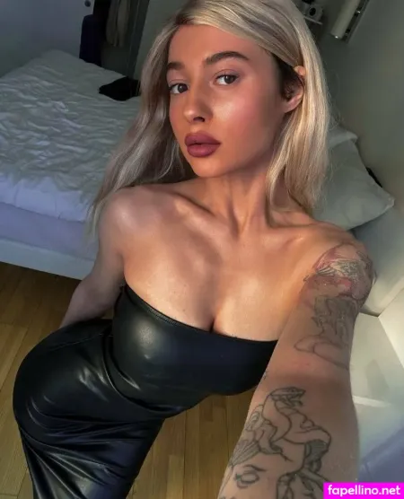 Aksinia 1 OnlyFans Thumbnail #bVX3wBXBTv