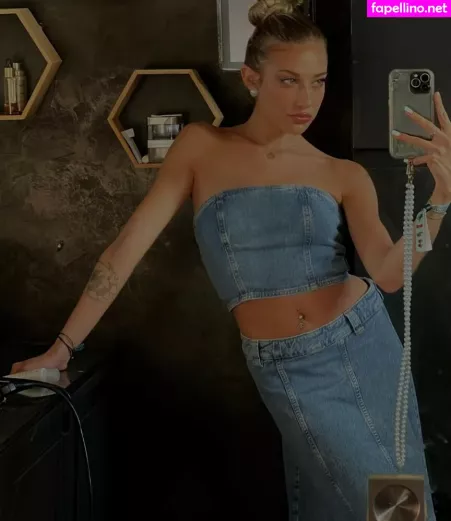 Alaiajeanneau OnlyFans Thumbnail #402QMqBjM3