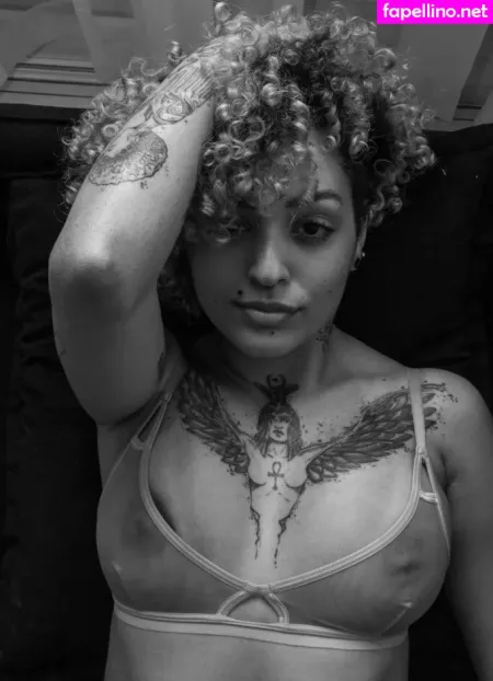 Alana Carvalho OnlyFans Thumbnail #z7IKCgtVyj