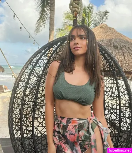 Alana Lliteras OnlyFans Thumbnail #2AgG5bugYX