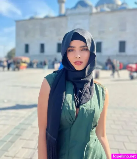 Alana Lliteras OnlyFans Thumbnail #xMPfs7FcVG