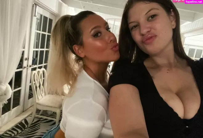Alana Z OnlyFans Thumbnail #m1fnExNsqK