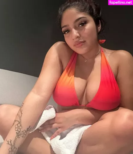 Alanaasmith OnlyFans Thumbnail #3UdC4WEdfa