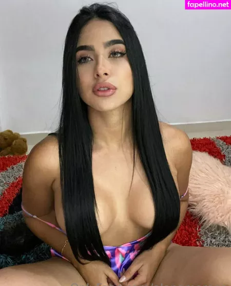 Alanamoreno OnlyFans Thumbnail #OvoIaBZMTg