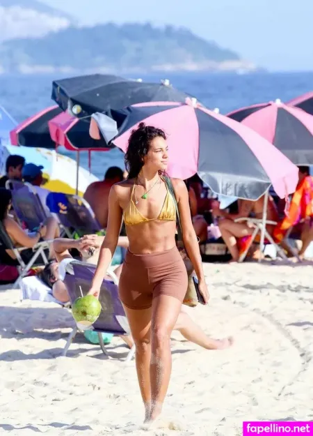 Alane Dias OnlyFans Thumbnail #ejNmx8XMx1