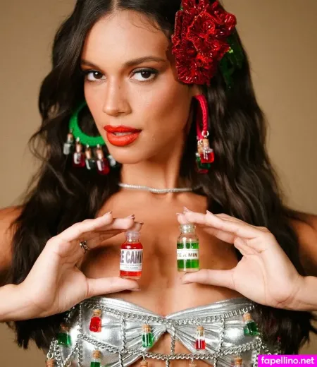 Alane Dias OnlyFans Thumbnail #y0RBwFPzfT