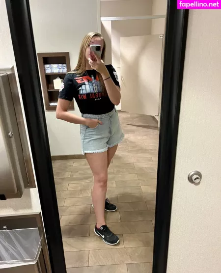 Alanis King OnlyFans Thumbnail #O4m8KZL45t