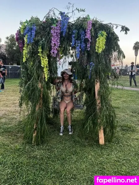 Alaskarenee Main Profile Photo