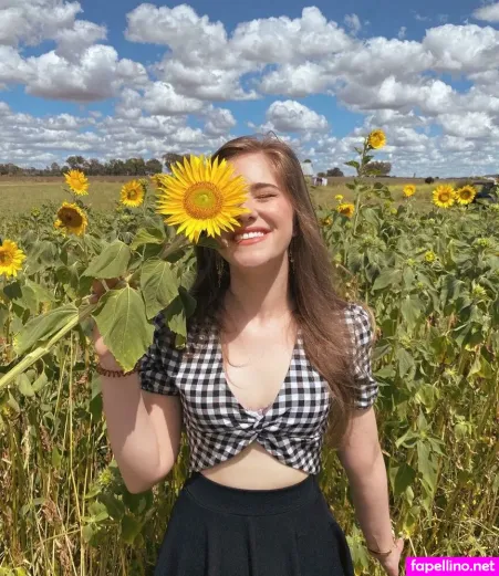 Alaurabidingcitizen OnlyFans Thumbnail #bghKVCxnY1