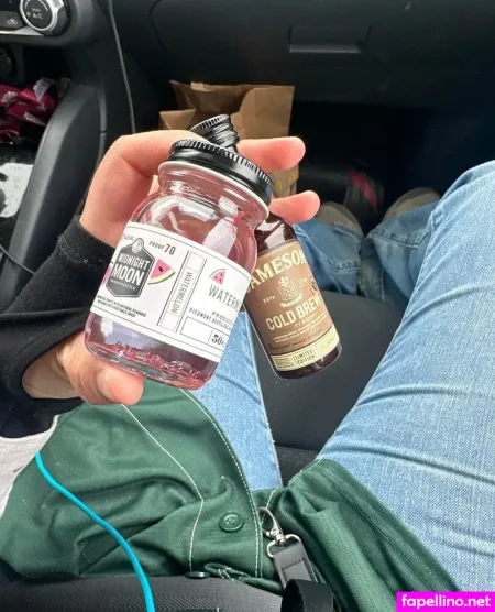 Alcoholicsemenspitter OnlyFans Thumbnail #VZC1Busme3