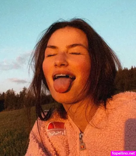 Aleandrafrerk Ale4ndra OnlyFans Thumbnail #UdLNfCfyzC