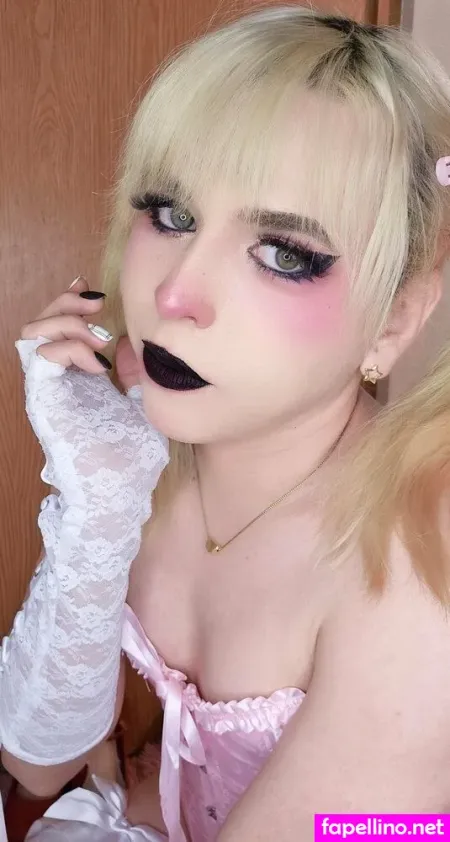 Aleeri OnlyFans Thumbnail #T1EWMcwFea