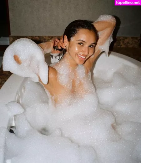 Alejandra Cobos OnlyFans Thumbnail #ZvM6IZFJE3