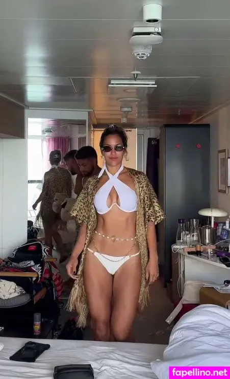 Alejandra Jaramillo OnlyFans Thumbnail #THDIjH8xuQ