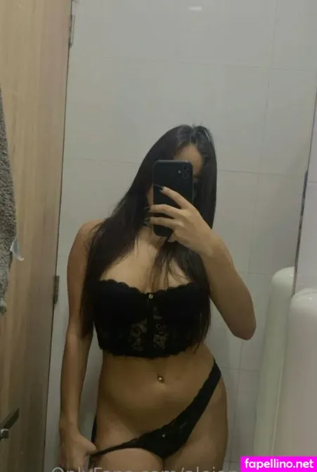 Alejandra Uruena OnlyFans Thumbnail #bKasxqkOTi