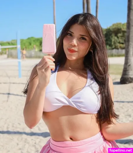 Alejandra Valero OnlyFans Thumbnail #Exllbm4LNf