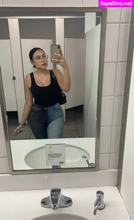 Alejandramariaxo OnlyFans Thumbnail #387FLXpZks