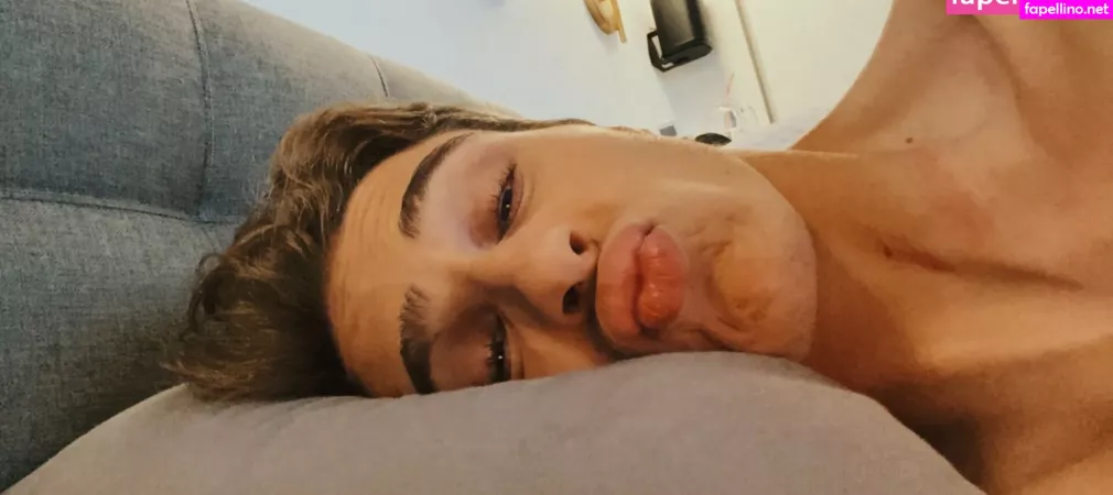 Alejandrobocija OnlyFans Thumbnail #0Yek2ujJ1o