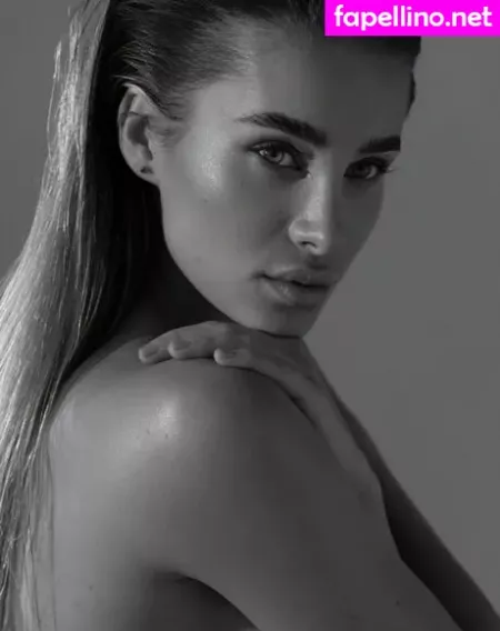 Aleksandra Skubis OnlyFans Thumbnail #9Qz76ykAeF