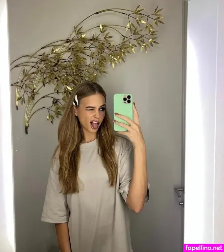 Alena Borovaya OnlyFans Thumbnail #iqZigf6Idd
