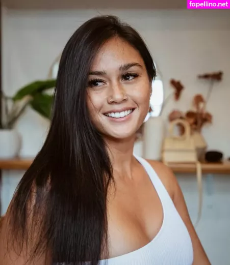 Alessa Holloway OnlyFans Thumbnail #to7TUA0QmZ