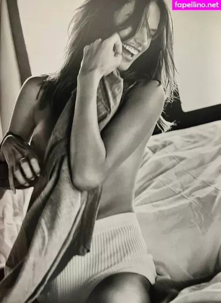 Alessandra Ambrosio OnlyFans Thumbnail #s0AoOM0AyP