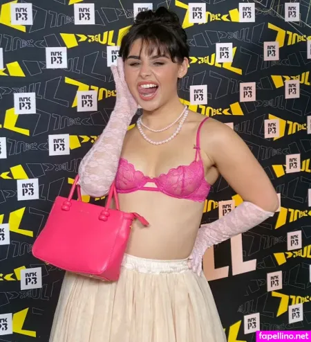 Alessandra Mele OnlyFans Thumbnail #yiESGb5OqI