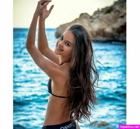 Alessandra Nadia OnlyFans Thumbnail #zx8xBS0oqM