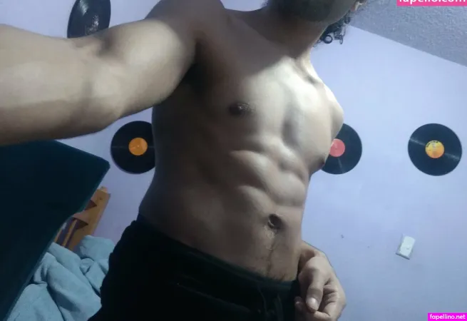 Alessandro9708 OnlyFans Thumbnail #UX4QzZlO04