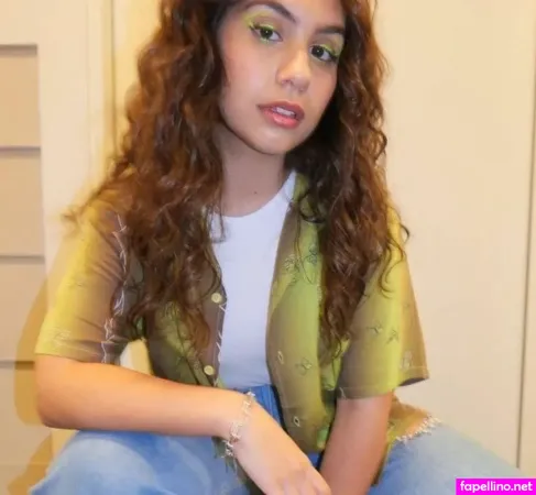 Alessia Cara OnlyFans Thumbnail #O0jcBmKby1