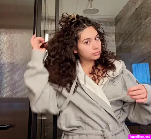Alessia Cara OnlyFans Thumbnail #OKPYaCKrsI