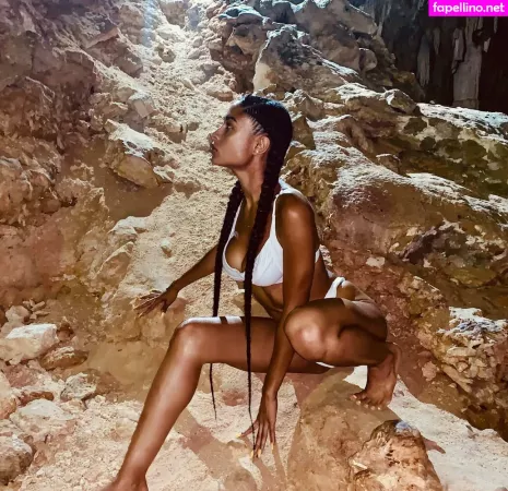 Alessiasays OnlyFans Thumbnail #NwnUNusyTH