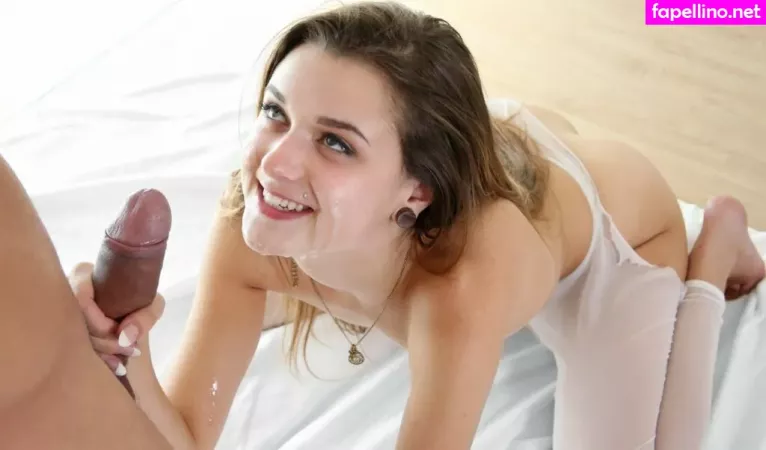 Alex Mae OnlyFans Thumbnail #wQ3I8wH5SN