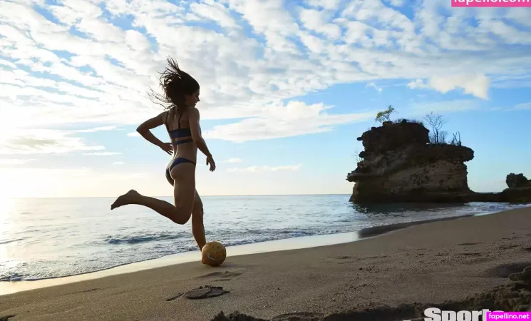 Alex Morgan 1 OnlyFans Thumbnail #DWDvV6W3b9