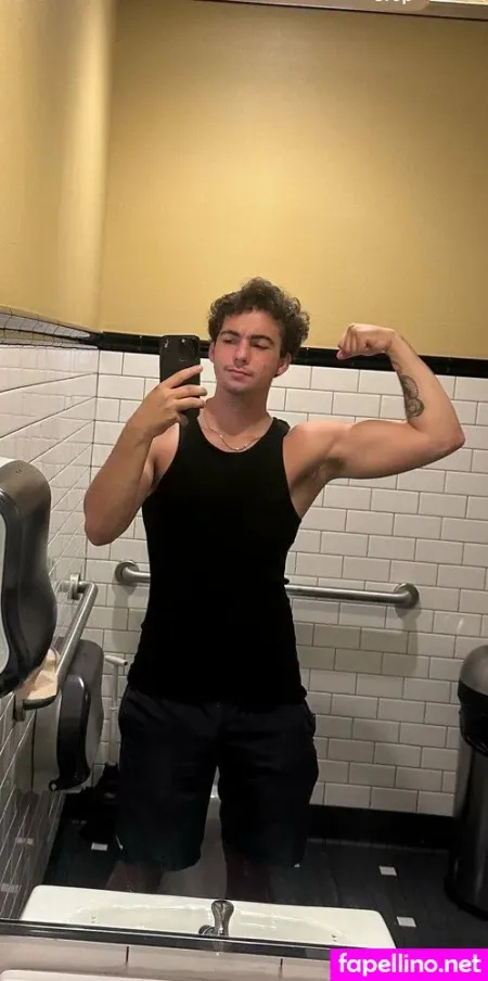 Alex3legs 1 OnlyFans Thumbnail #MBWDP9O0P1