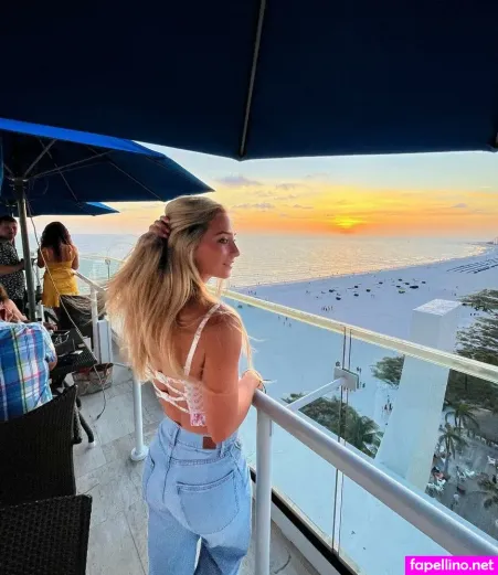 Alexa Goldberg OnlyFans Thumbnail #9CqXFPstXT