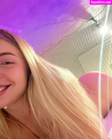 Alexa Kiss1 OnlyFans Thumbnail #0eduLuuYOn