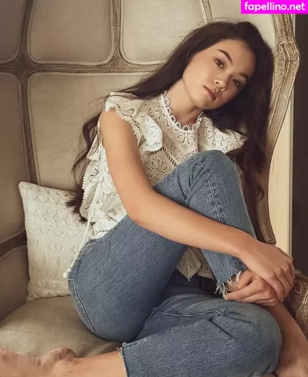 Alexa Loo OnlyFans Thumbnail #D9HqYRQXBj