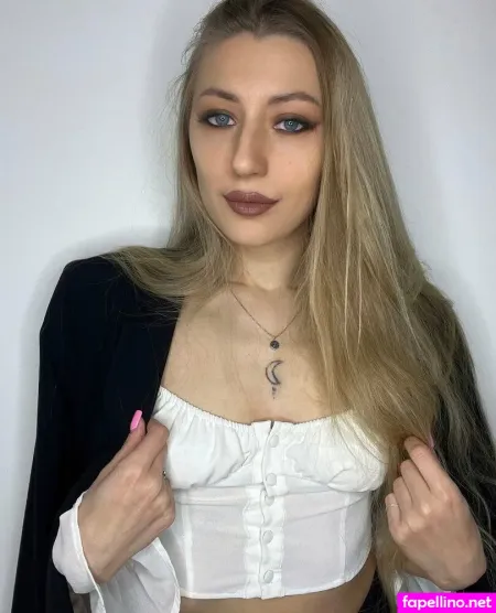 Alexagol19 OnlyFans Thumbnail #YWxTXZWwfl