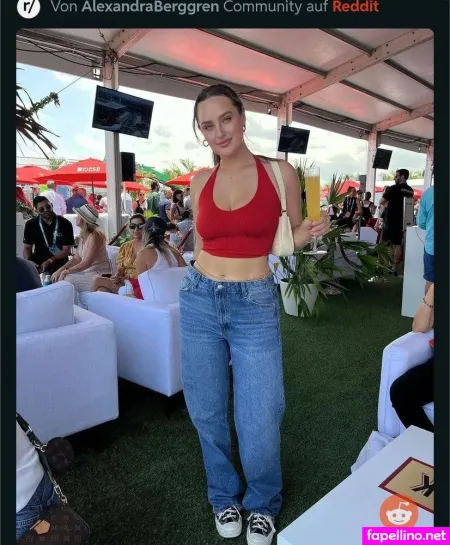 Alexandra Berggren OnlyFans Thumbnail #41P0YJuhnf