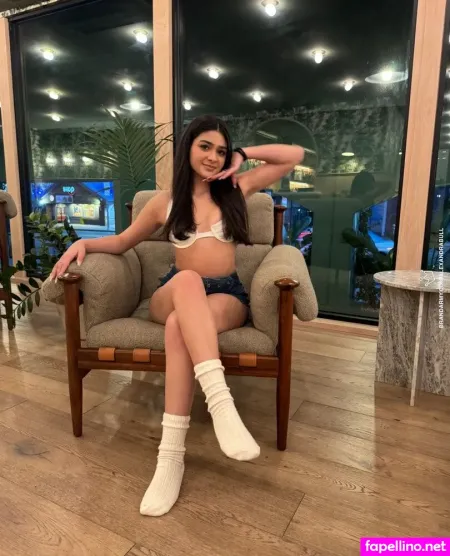 Alexandra Bull OnlyFans Thumbnail #M2ombgVUJS